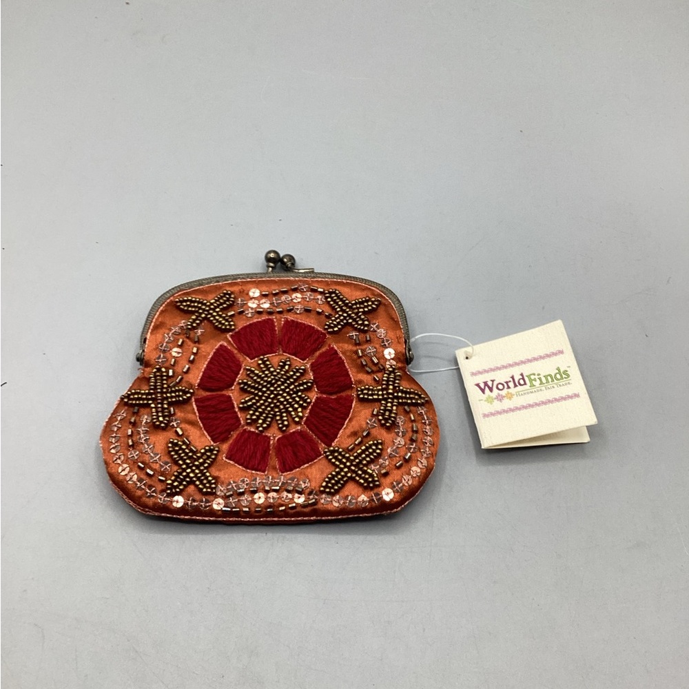 NWT Women’s Kiss Lock Coin Purse World Finds Handmade Fair Trade -NEW!!